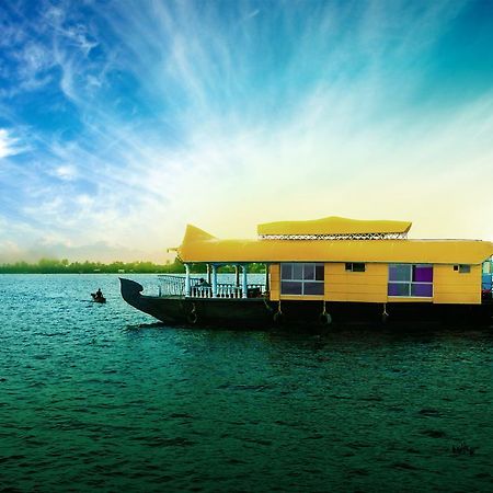 Sreekrishna Houseboat C/O Sreekrishna Ayurveda Panchakarma Centre 호텔 Alappuzha 객실 사진