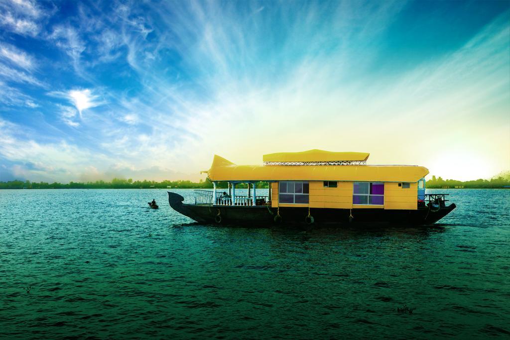 Sreekrishna Houseboat C/O Sreekrishna Ayurveda Panchakarma Centre 호텔 Alappuzha 객실 사진