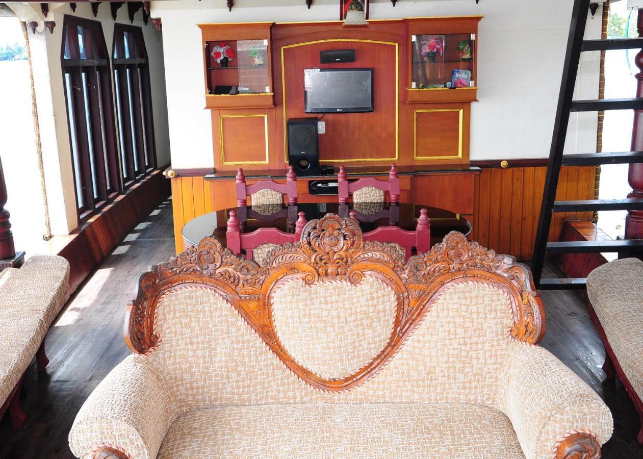 Sreekrishna Houseboat C/O Sreekrishna Ayurveda Panchakarma Centre 호텔 Alappuzha 외부 사진